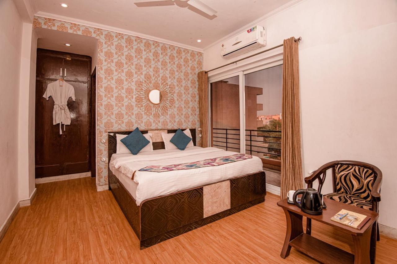 Instay - 46 Gurgaon Buitenkant foto